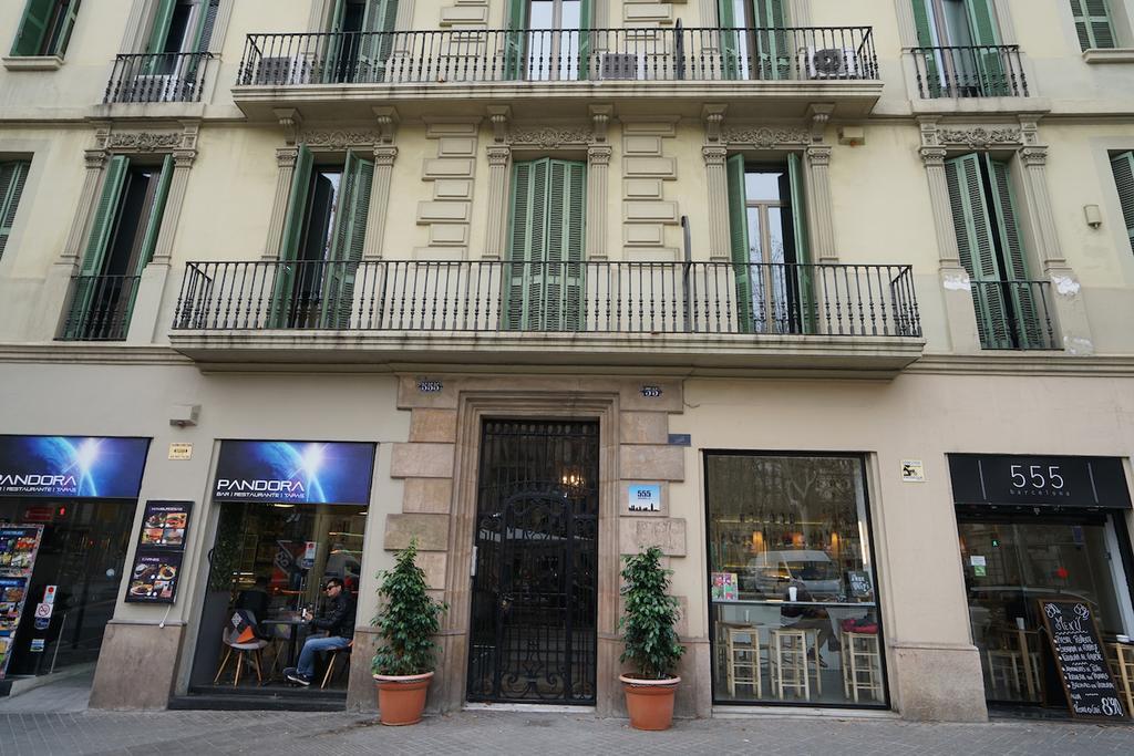 555 Apartments Bcn Барселона Екстер'єр фото